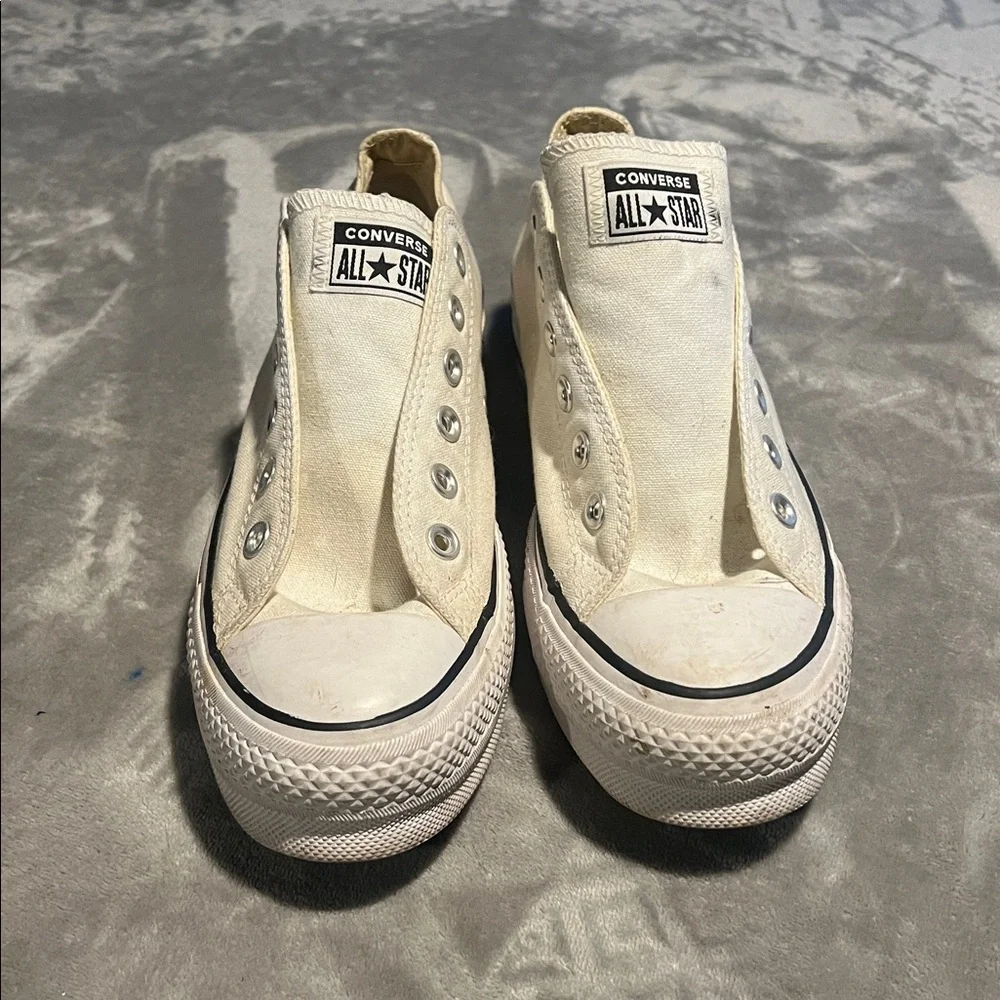 Classic Cream Canvas Platform Chuck Taylor All Stars. No laces. Used condition. - Picture 2 of 9